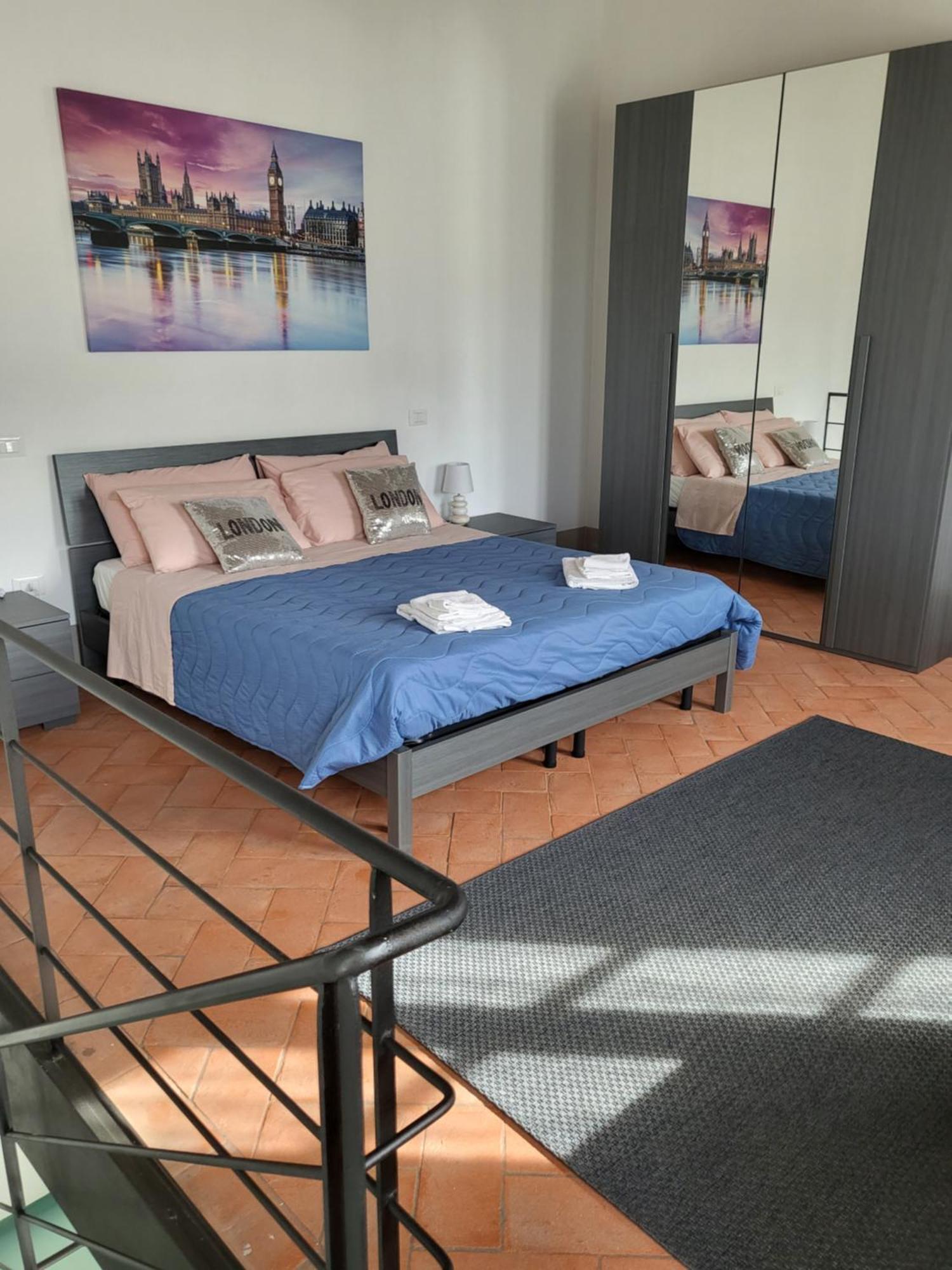 La Villa Apartments - Convenient For Sardinia And Corsica - 4 Beds - Private Parking Included With Camera ليفورنو المظهر الخارجي الصورة